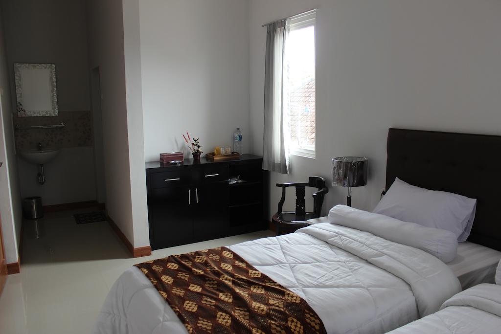 Rene Hotel Yogyakarta Exterior photo
