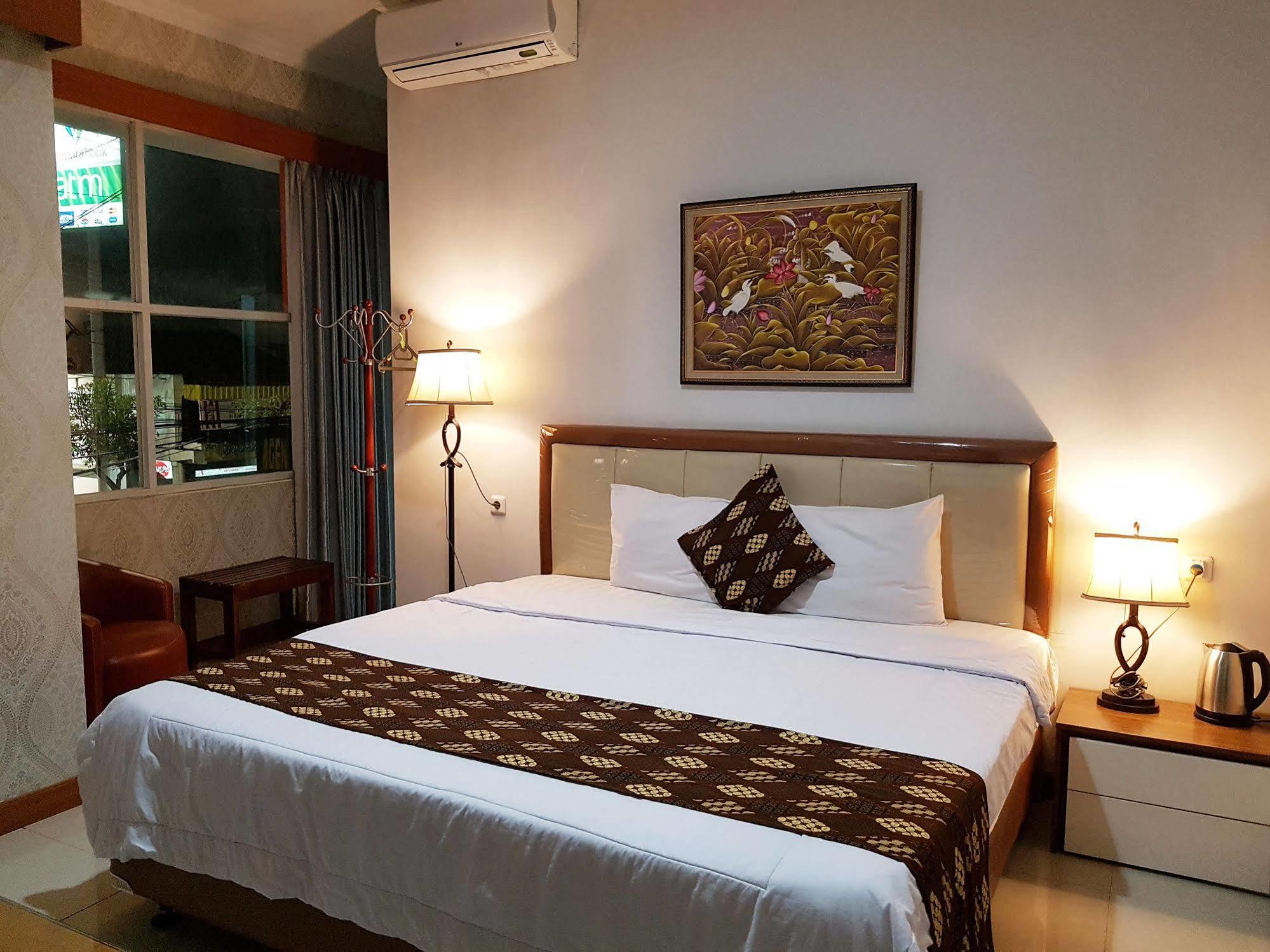 Rene Hotel Yogyakarta Exterior photo