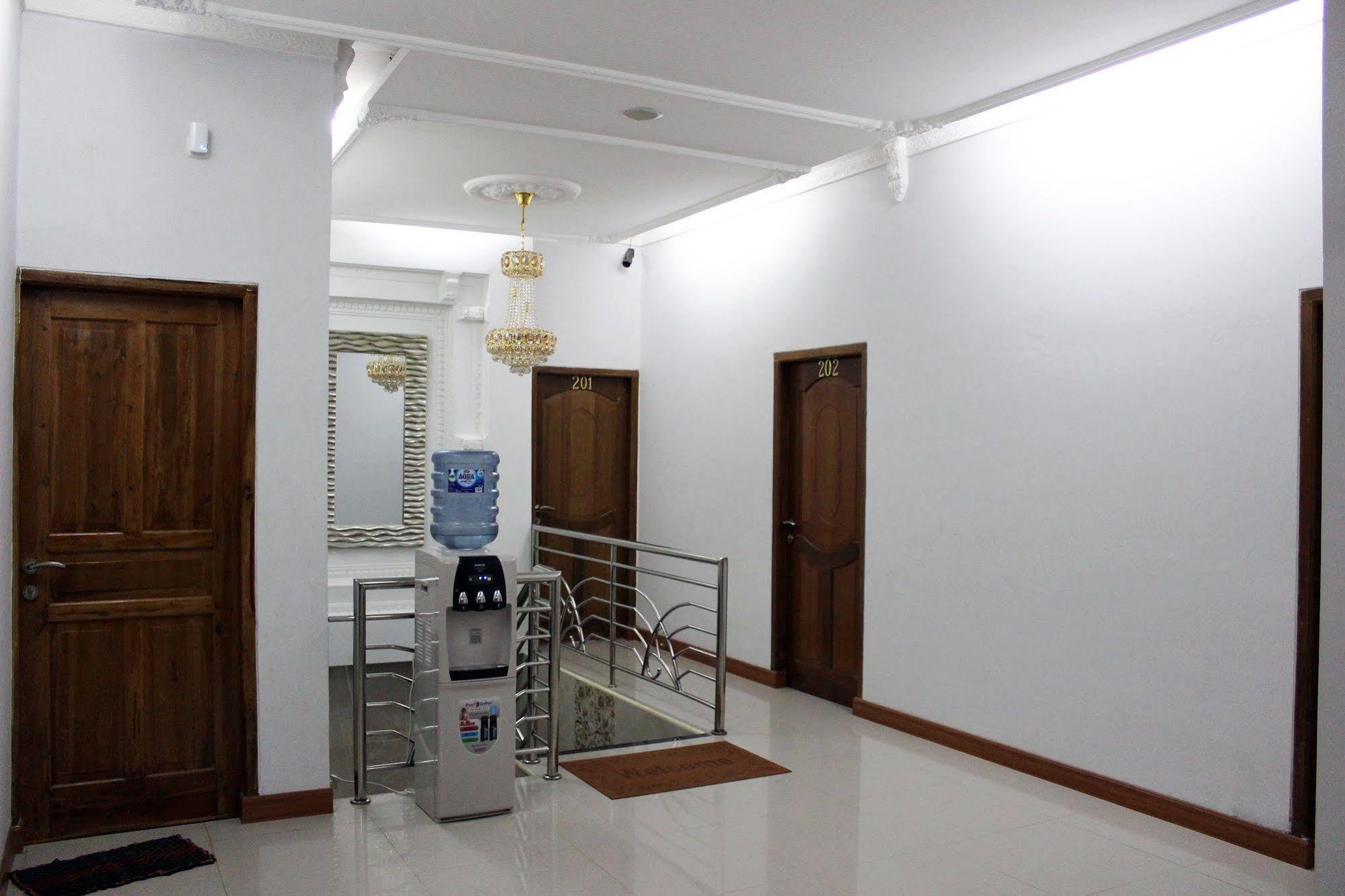Rene Hotel Yogyakarta Exterior photo
