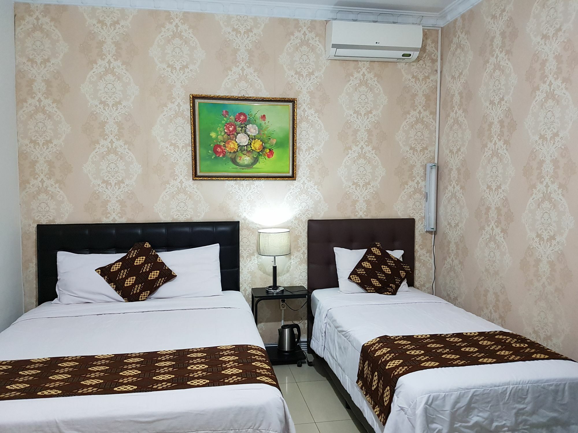 Rene Hotel Yogyakarta Exterior photo